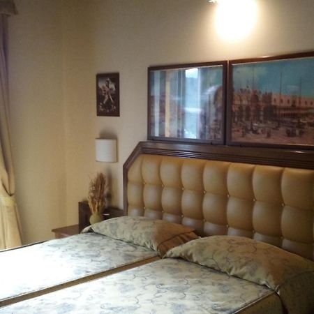 Chiara E Benedetta Villa Degli Ulivi Orvieto Ruang foto