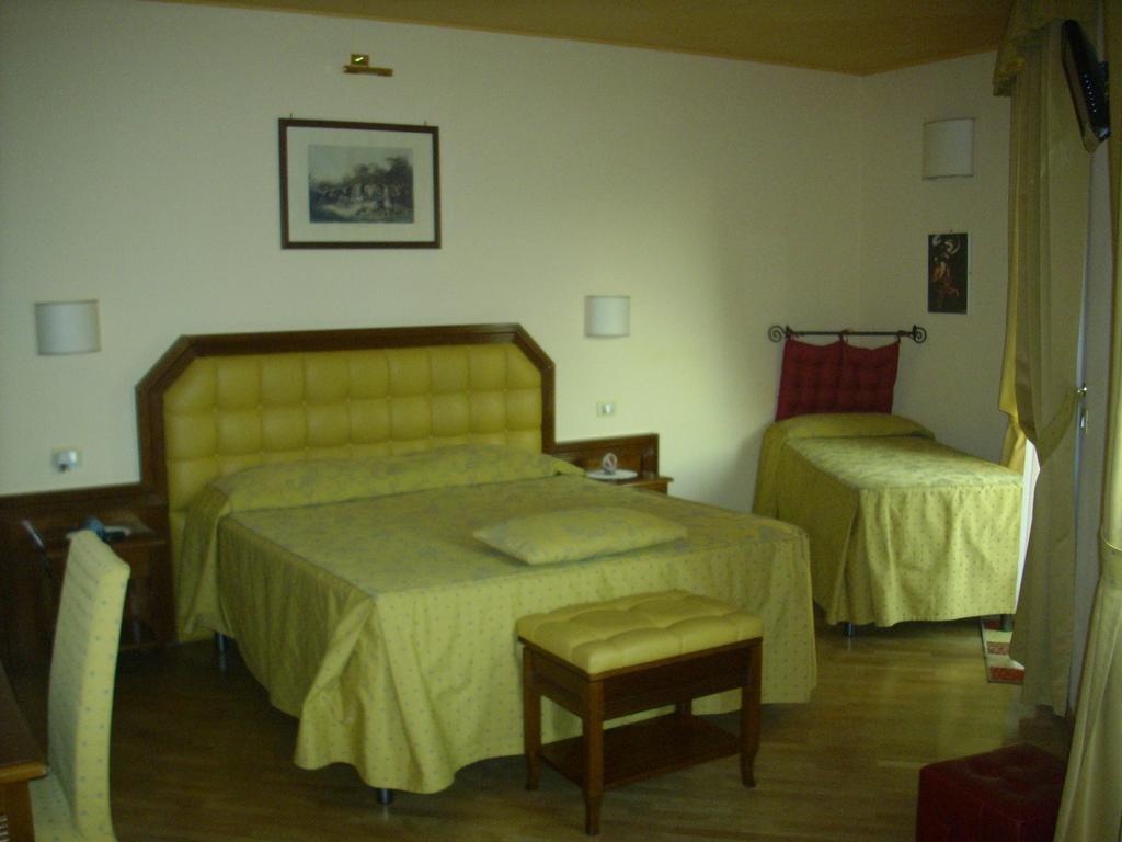 Chiara E Benedetta Villa Degli Ulivi Orvieto Ruang foto