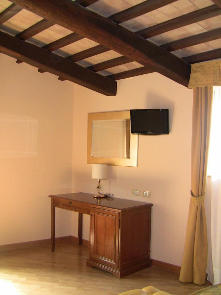 Chiara E Benedetta Villa Degli Ulivi Orvieto Bagian luar foto