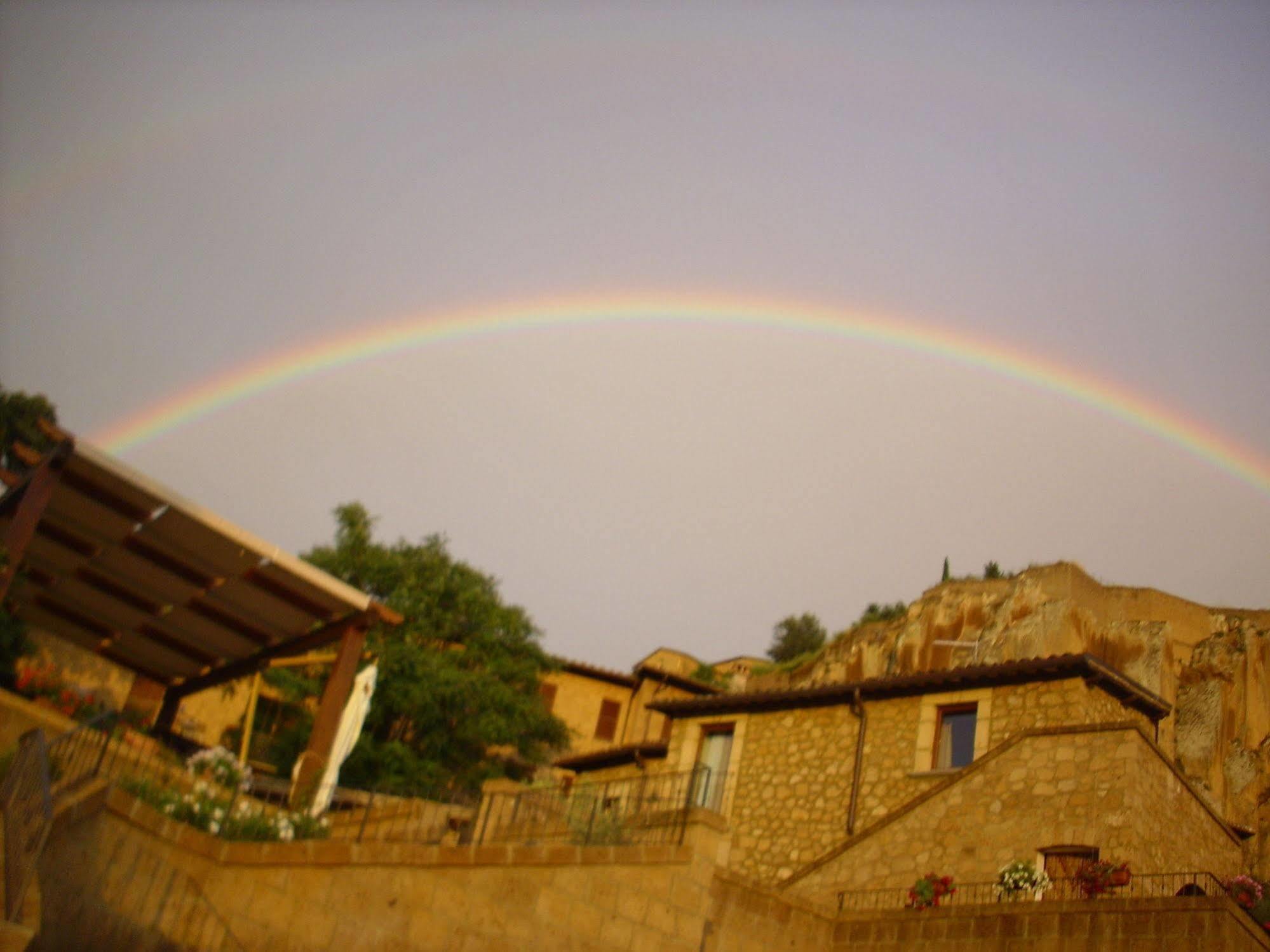 Chiara E Benedetta Villa Degli Ulivi Orvieto Bagian luar foto