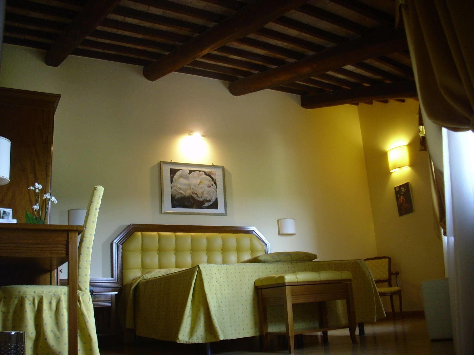 Chiara E Benedetta Villa Degli Ulivi Orvieto Bagian luar foto